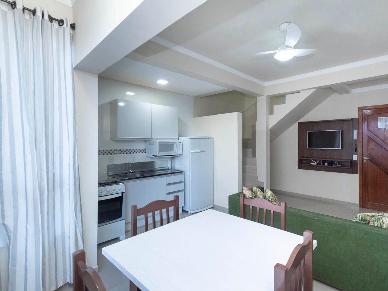 Apartamento Economico Para 4 Pessoas Em Bombinhas Luaran gambar